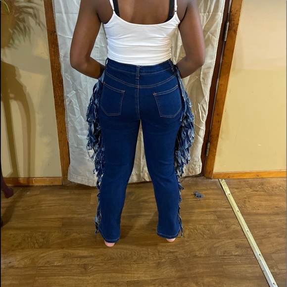 Denim Jeans with fringe on the seams - Picture 6 of 6